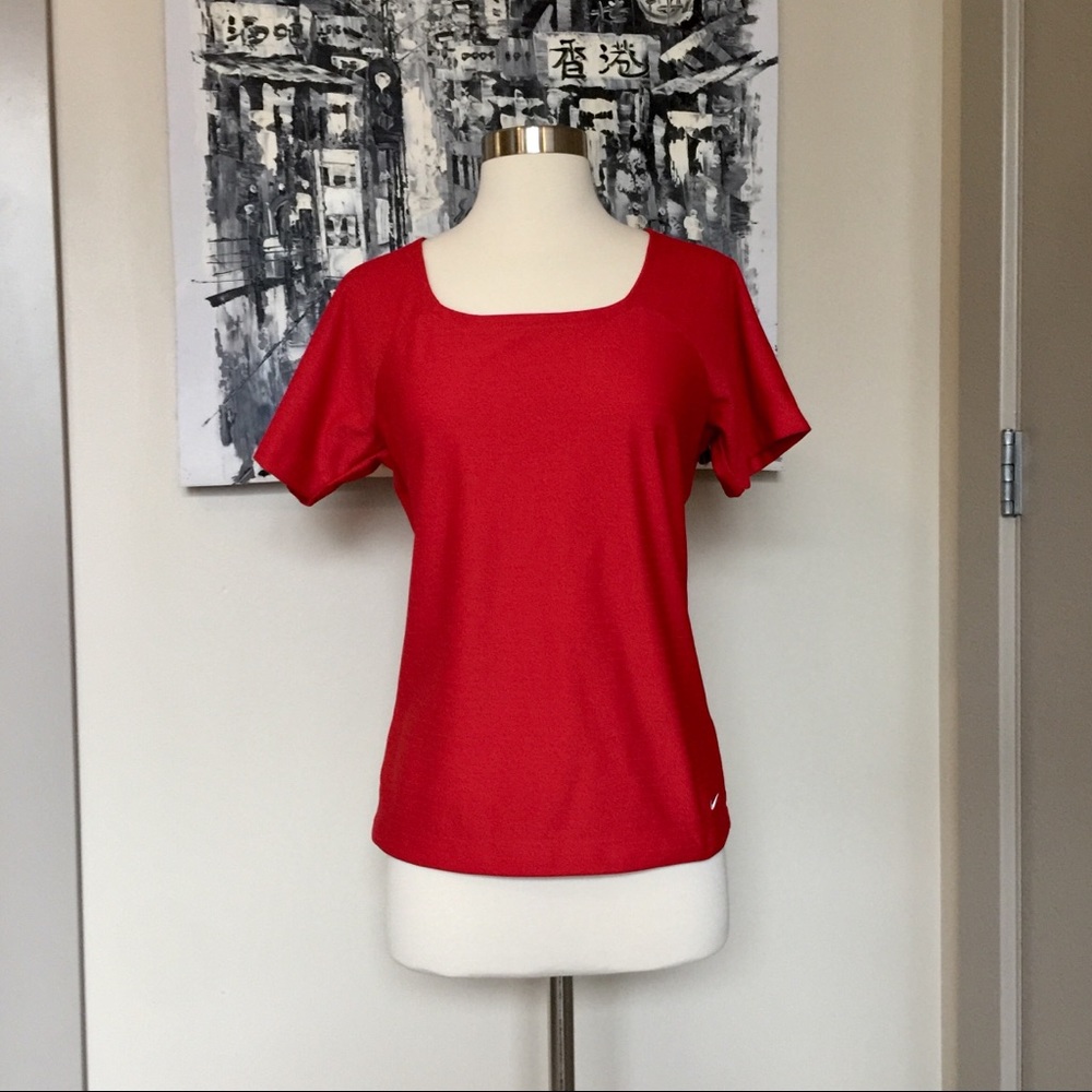 New Nike Golf Short Sleeve Top